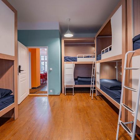 Stellar Female Hostel Прага Экстерьер фото