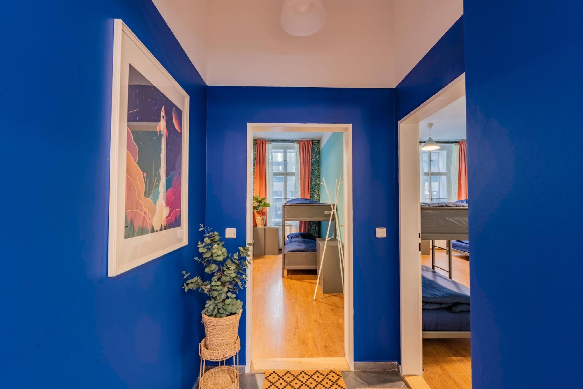 Stellar Female Hostel Прага Экстерьер фото