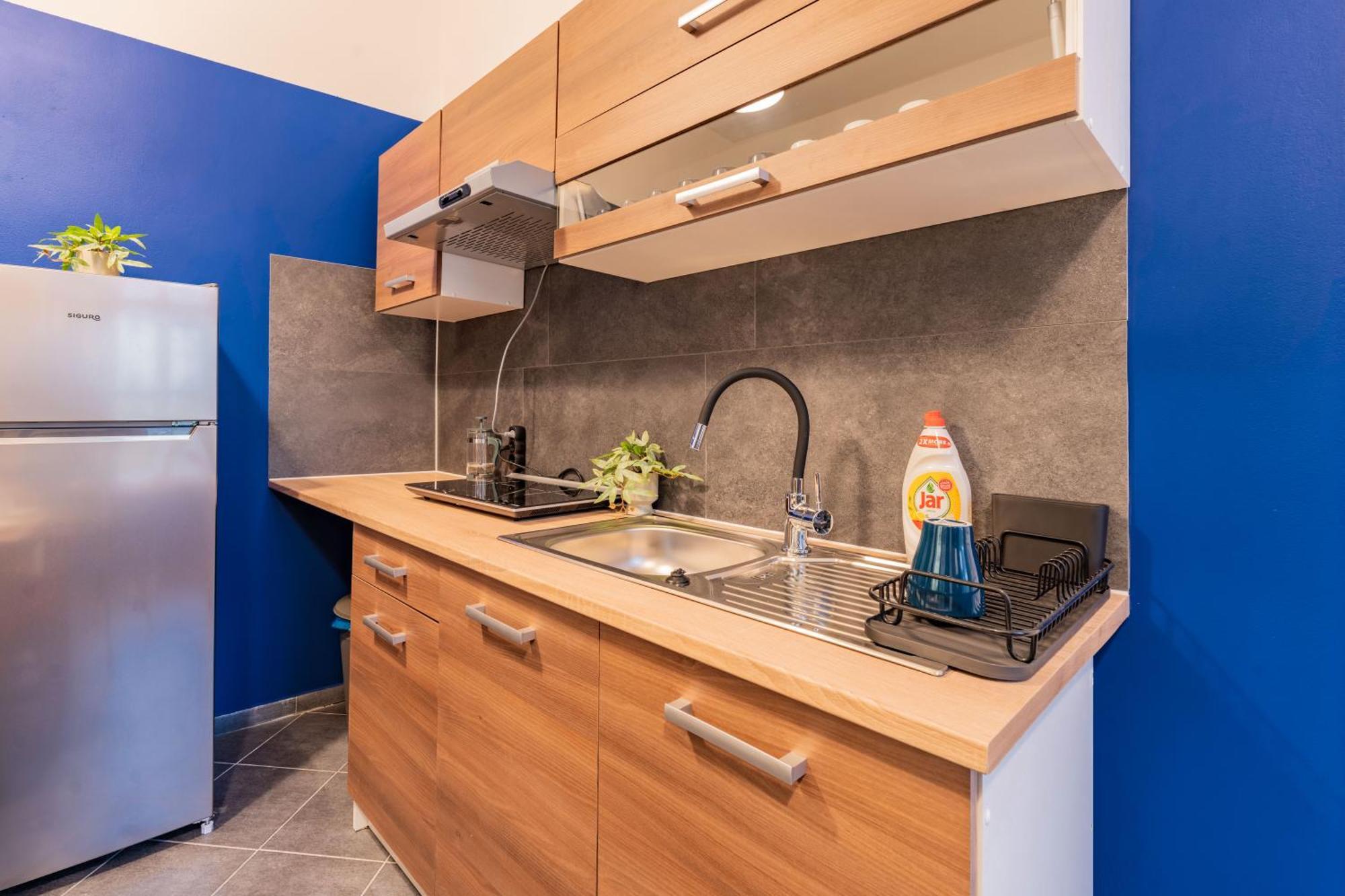 Stellar Female Hostel Прага Экстерьер фото
