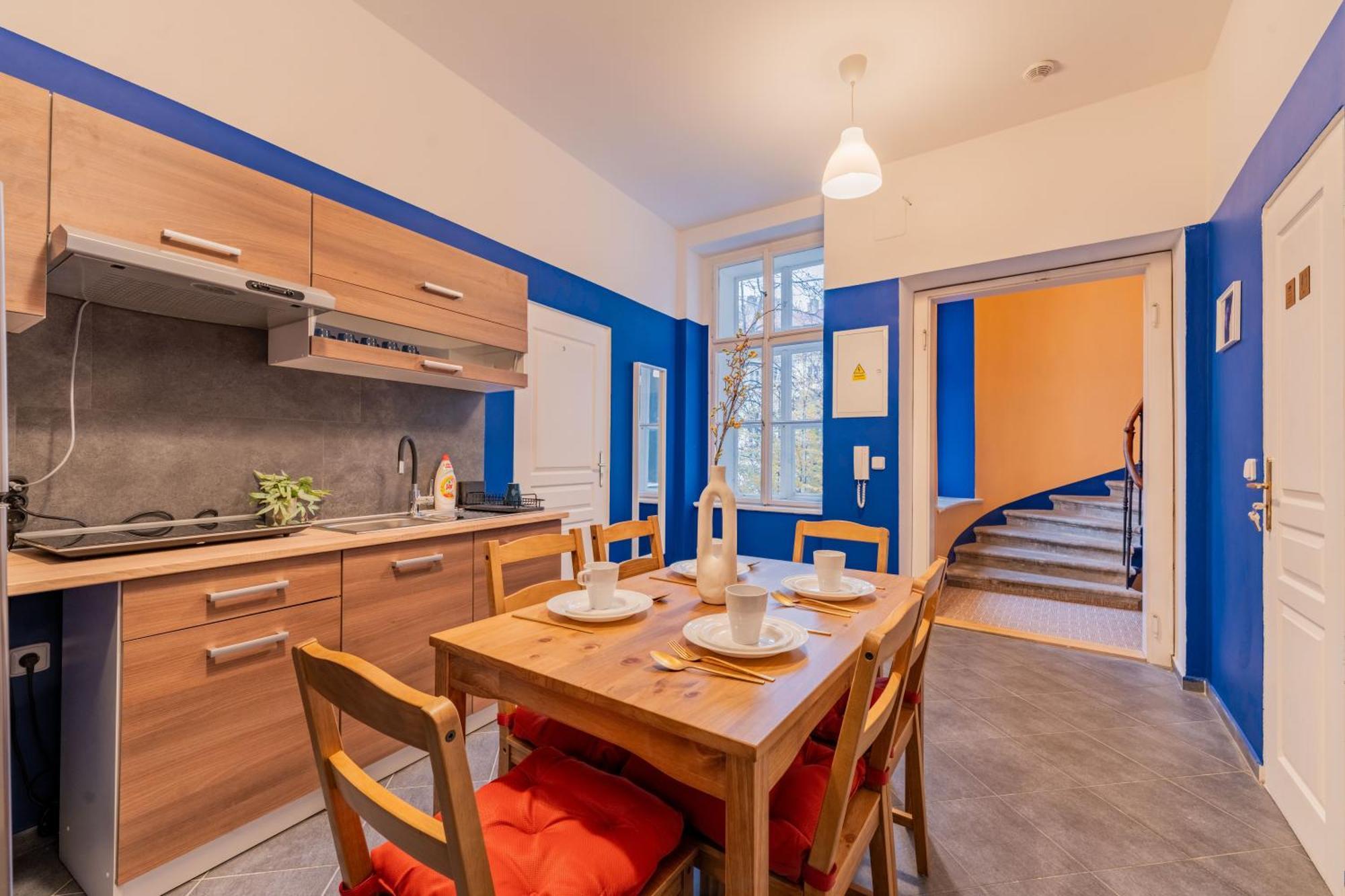 Stellar Female Hostel Прага Экстерьер фото