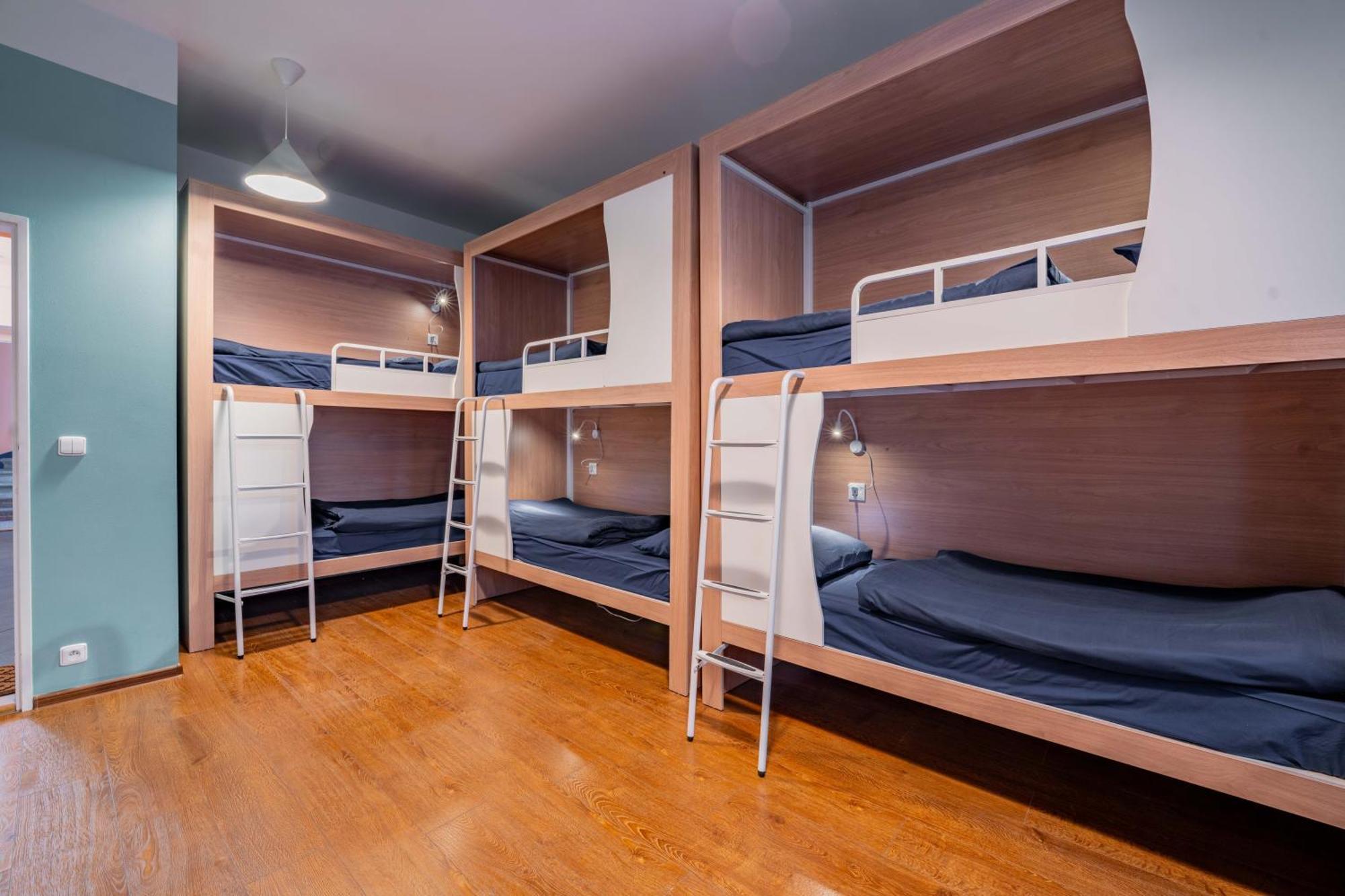 Stellar Female Hostel Прага Экстерьер фото